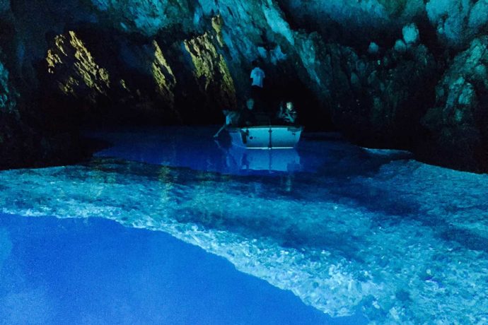 blue cave island vis